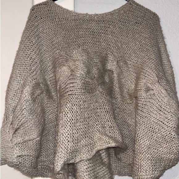 Sweater - Picture 1 of 1